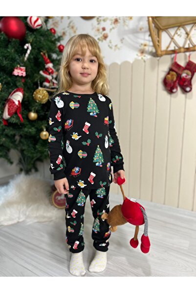 YİGİT BUTİK New Year's Themed Girls' Pajama Set