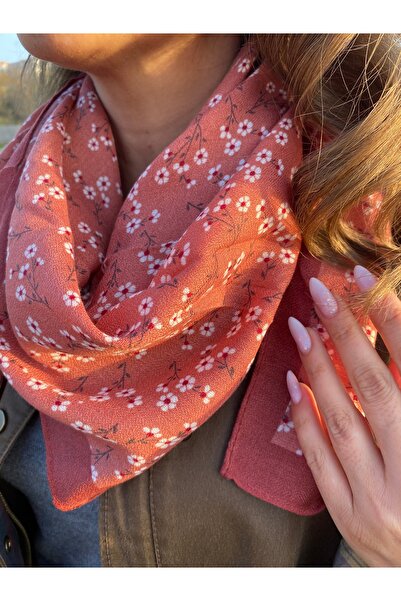 kurukafagift شال فولار بنمط زهور صغيرة