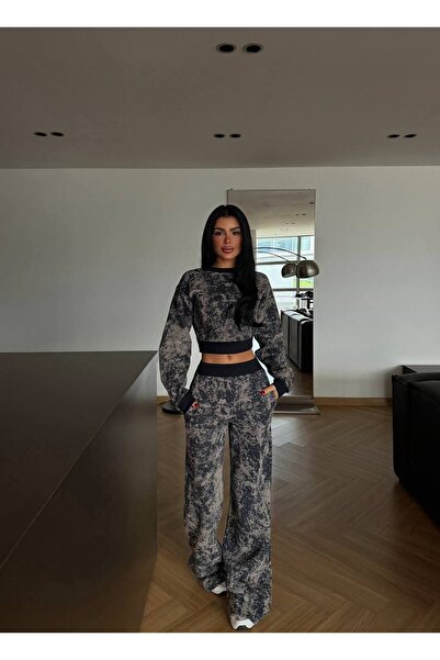 Maison MeDa طقم Premium Abstract Fit Crop & أرجل واسعة مكون من قطعتين – رمادي...