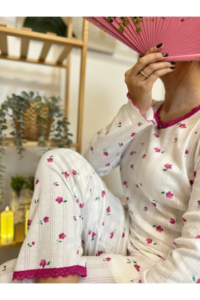 Mihra mini çiçek desenli ribana pijama takımı