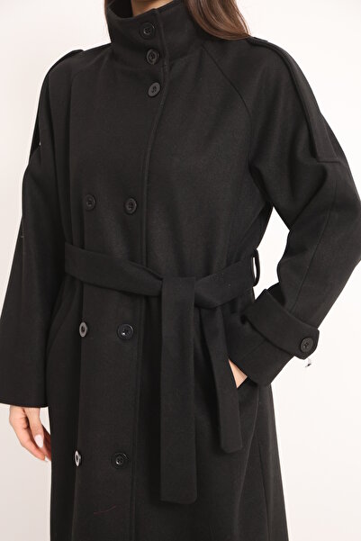 Leo Ferre Μαύρο New Trend Γυναικείο Χειμερινό Παλτό ψηλός λαιμός με κουμπιά μπροστά και ζώνη με επιλογές.