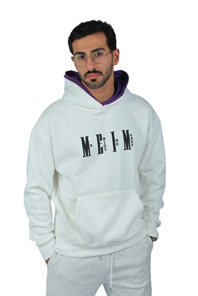 Red Planet Double-layered fur hoodie with a finger hole, made from a distinctive and elegant material.