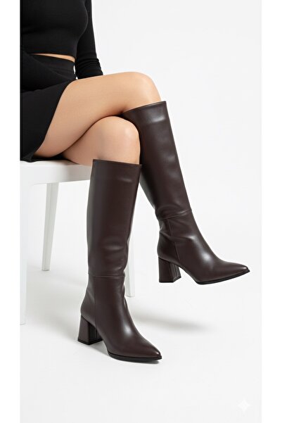 ÜNAL ÖZER KADIN KAHVE CİLT SİVRİ BURUN DİZ ALTI KALIN TOPUKLU ÇİZME UN001-0132