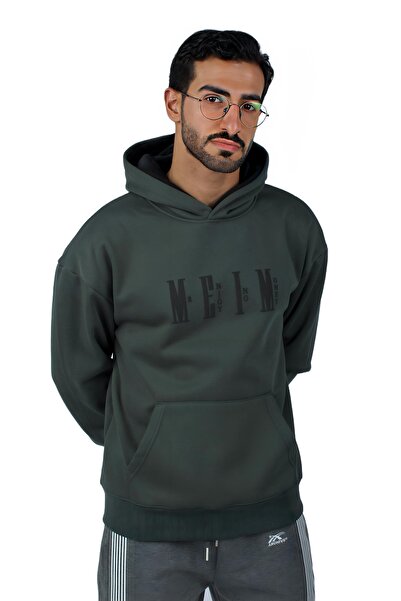 Red Planet Double-layered fur hoodie with a finger hole, made from a distinctive and elegant material.