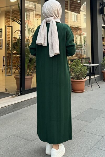Mossta Green Look Straight Cut Hijab Knitwear Dress – Stylish & Comfortable