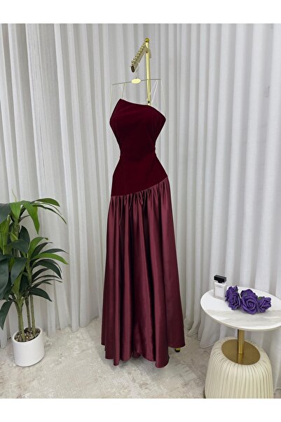 Generic Evening dresses in a burgundy color. Fabric: felt. Sizes: S/M/L/XL/XXL/XXXL (number 1/2/3/4/5/6)