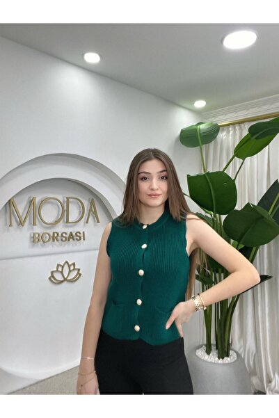 MODA BORSASI Дамска зелена жилетка с копчета от злато и джобове