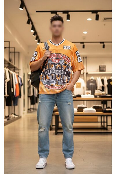 CLOTHS Men's Oversized T-Shirt with All-Over Graphic Print and V-Neck