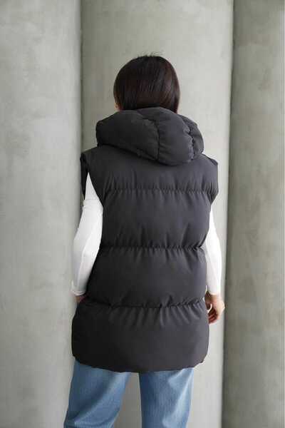 MontClup Women's Black Puffer Vest Comfortable