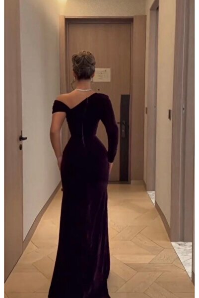 RUANI BIUTI Luxurious evening dress – attractive design