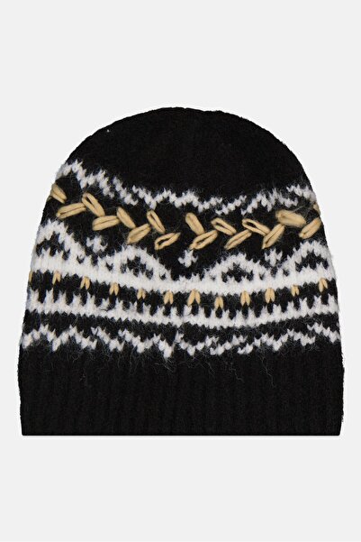 Reserved Women Textured Beanie, Black