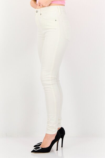 Levi's Women Skinny Fit Solid Stretchable Jeans, Creams