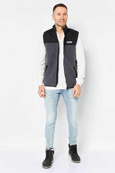 hummel Men Sportswear Fit Sleeveless Outdoor Jacket Vest, Multicolor