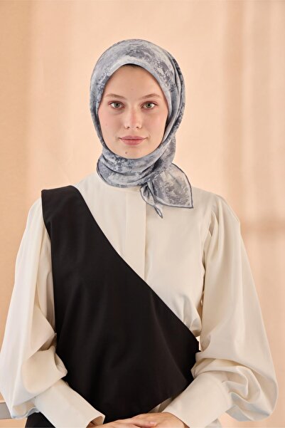 Silk Home Φουλάρι από οργανικό βαμβάκι με ραμμένες χειροποίητες άκρες με σχέδιο κήπου με χαμομήλια