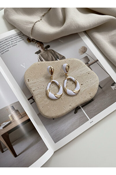 Lucas İstanbul أقراط متدلية بيضاء