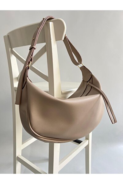 Cersei حقيبة كتف نسائية ناعمة وفضفاضة على شكل هلال باللون البيج