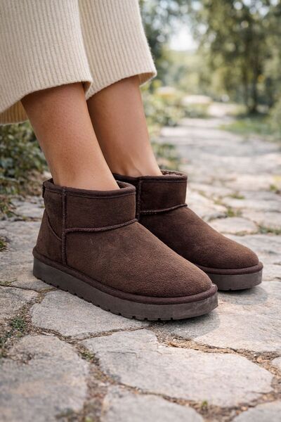 ALB TERLİK AYAKKABI SAN. TİC. LTD. ŞTİ. Women's Fur Short Boots with Fur Inside Suede Boots Casual Short Boots