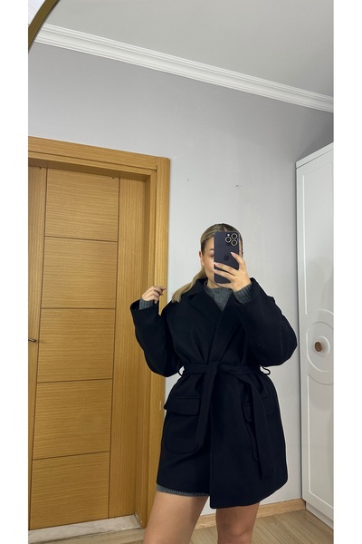 GYUCCE Kadın Siyah Oversize Kaban – Kuşaklı Yün Görünümlü