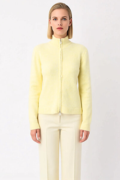 BENERLY Women's Zippered Mock Neck Daisy Detailed Knitwear Cardigan Is an Ele...