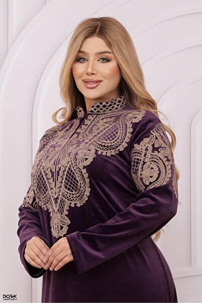 Lyaly aljlabyh جلابية/فستان مخمل شتوي بتطريز "شريطي" متباين - تصميم عصري