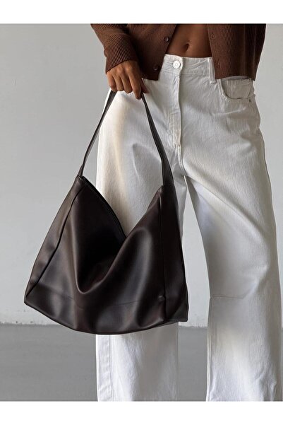 cosybag. Tote Large Size Hidden Pocket Detail Faux Leather Handy Bag Bitter Brown