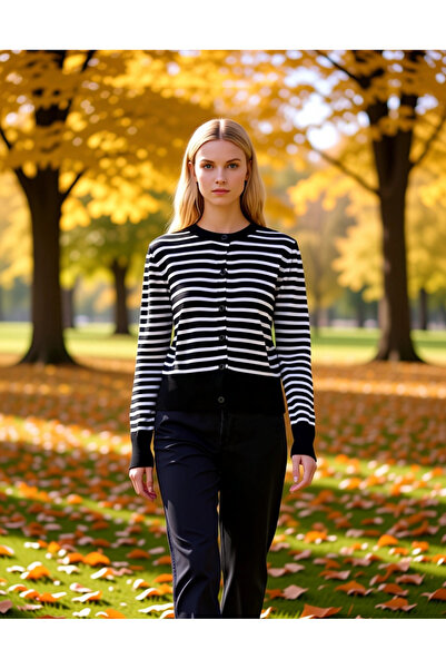 BENERLY Γυναικεία ριγέ πλεκτή ζακέτα με κουμπιά στον λαιμό, με άνετη εφαρμογή...