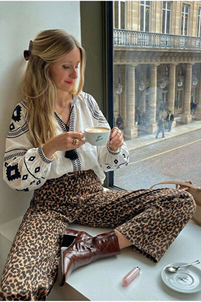 FEMELLE Жіноча біла сорочка з бавовняної тканини з вишивкою та бахромою