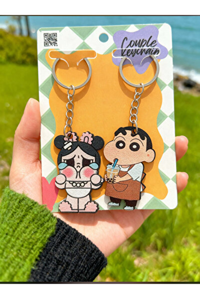Luxmon Set de brelocuri din lemn pentru cuplu drăguț Shin Chan Cry Baby