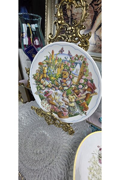 Bavaria Fine China Porcelain Hand Painting Wall Plate Model 1 21.5 cm Size