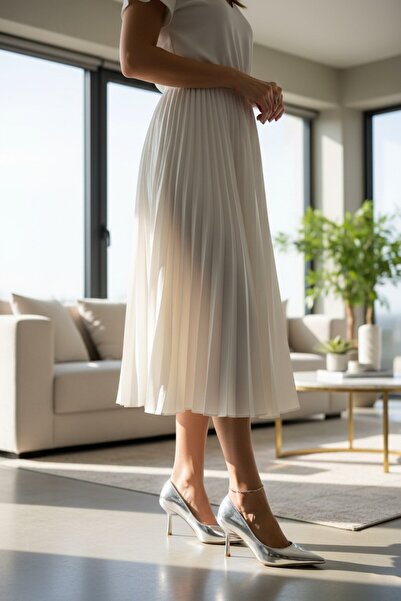 muhhu moda Silver Color Women's Closed Heeled Shoes Pointed Toe (7 cm Height)