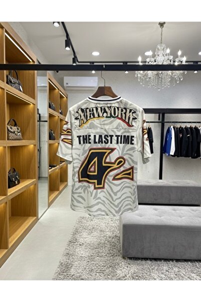 VAIA Men's wide jersey t-shirt with Magic Stars print, classic sportswear, youthful and trendy