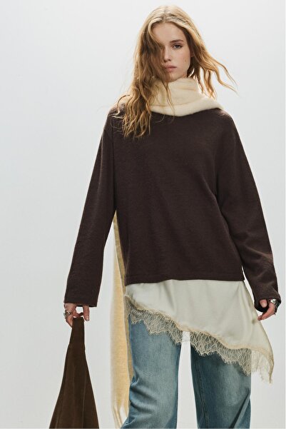 Pull & Bear Dantel detaylı t-shirt