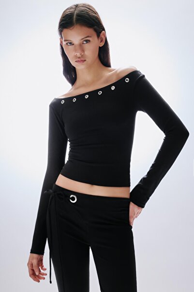 Pull & Bear Açık omuzlu halka detaylı top