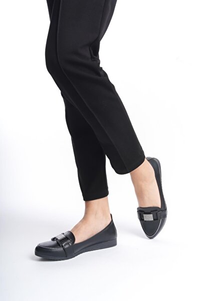 asmi shoes Women's Arya Black Jewelled Buckle Treated Flat Ballerinas