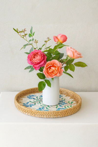oceanpoint Round Rattan Framed Tray, with Mother of Pearl Shell Mosaic, 28 Cm, Blue Flower, Presentation Serving