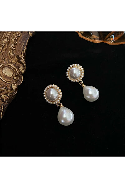 GlaMLo Accessories Elegant Teardrop Pearl Earrings