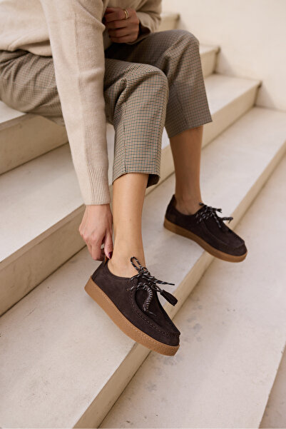 ANGELİNA JONES LEMARİO ЖІНОЧІ КАВОВІ ЧЕРЕВИКИ З НАСТУПНОЮ ШКІРОЮ, З ДЕТАЛЯМИ З ШНУРІВКИ