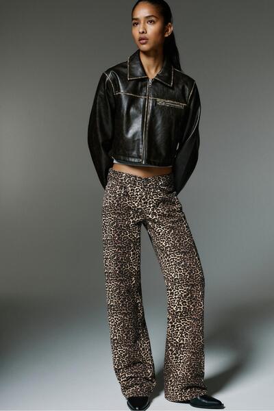 Pull & Bear Leopar desenli zımbalı straight fit jean