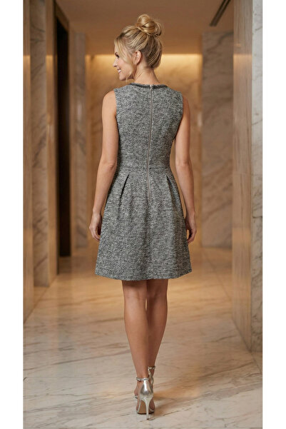 Snobistic Classic gray dress