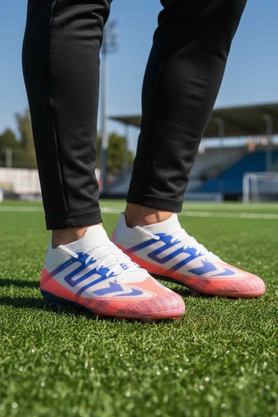 AYK'S حذاء كرة قدم رجالي أبيض- أزرق بلون الكوبالت خفيف الوزن MKP-252-149 M