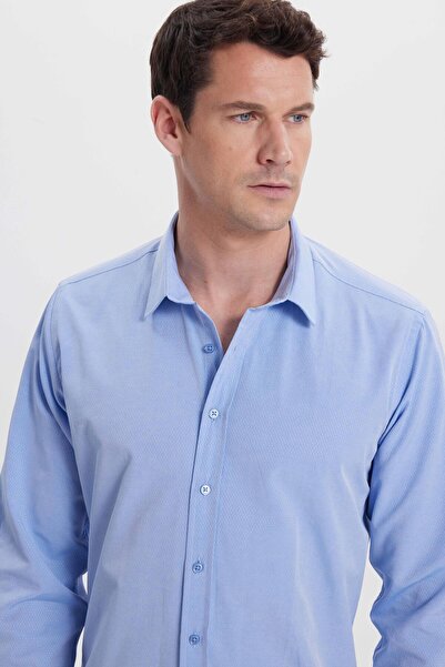 Tudors Men's modern fit slim cut cotton easy iron dobby blue shirt