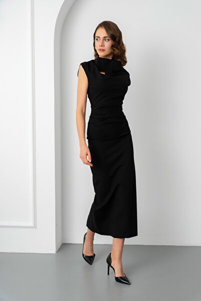 Lafaba Γυναικείο φόρεμα με μαύρο λαιμόκοψη με λεπτομέρεια μίντι