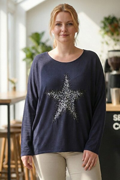 Chiccy Ιταλική μπλούζα μεγάλου μεγέθους σε μπλε ναυτικό χρώμα με μακρύ μανίκι με απλικέ αστέρια casual μαλακό πλεκτό πλεκτό 72 65