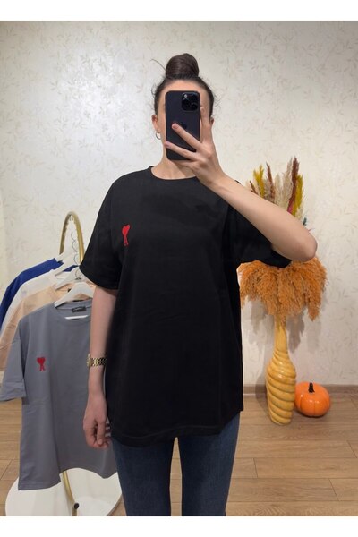 sunademirelfashion Kalp Detaylı Oversize Bisiklet Yaka T-Shirt Siyah