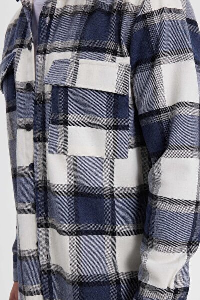 Tudors Men's regular fit classic cut double pocket flap checkered lumberjack shirt