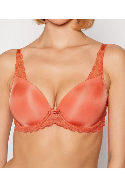 Triumph Sutien, Somon