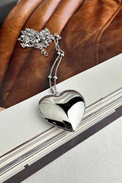 Modex Shiny Floor Heart Openable Lid Pendant (68cm)