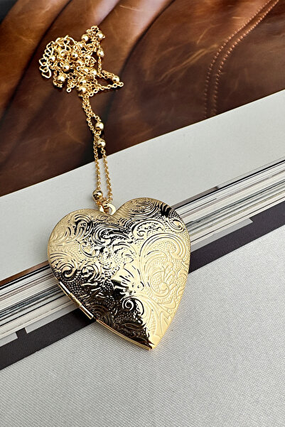 Modex Motif Embroidered Openable Heart Cover Necklace (68cm)