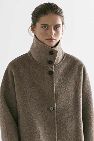 Massimo Dutti Yüksek yakalı orta boy yün karışımlı kaban