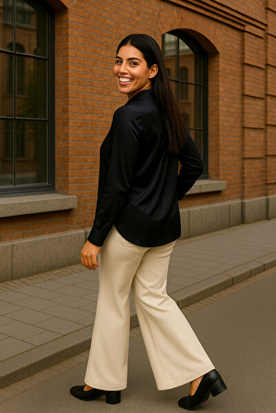 Swan Woman Plus Size Lycra Satin Blouse